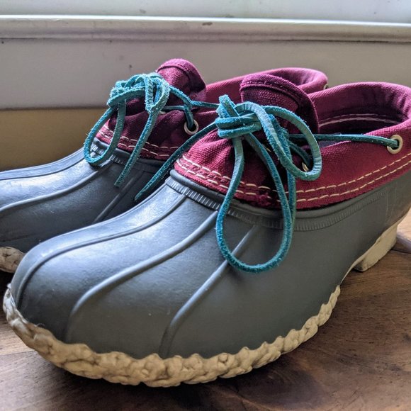 L.L. Bean Signature Waxed Canvas Rubber Moc - Picture 2 of 9